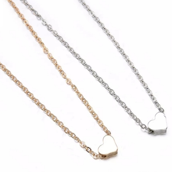 NWT Gold Dainty Heart Necklace - Picture 9 of 10